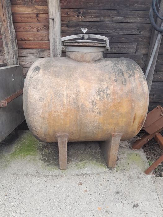 Moara cu ciocanele,Bazin fibra, bazin inox