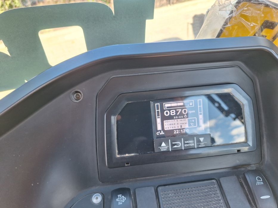 Vând buldoexcavator Hidromek Alpha!