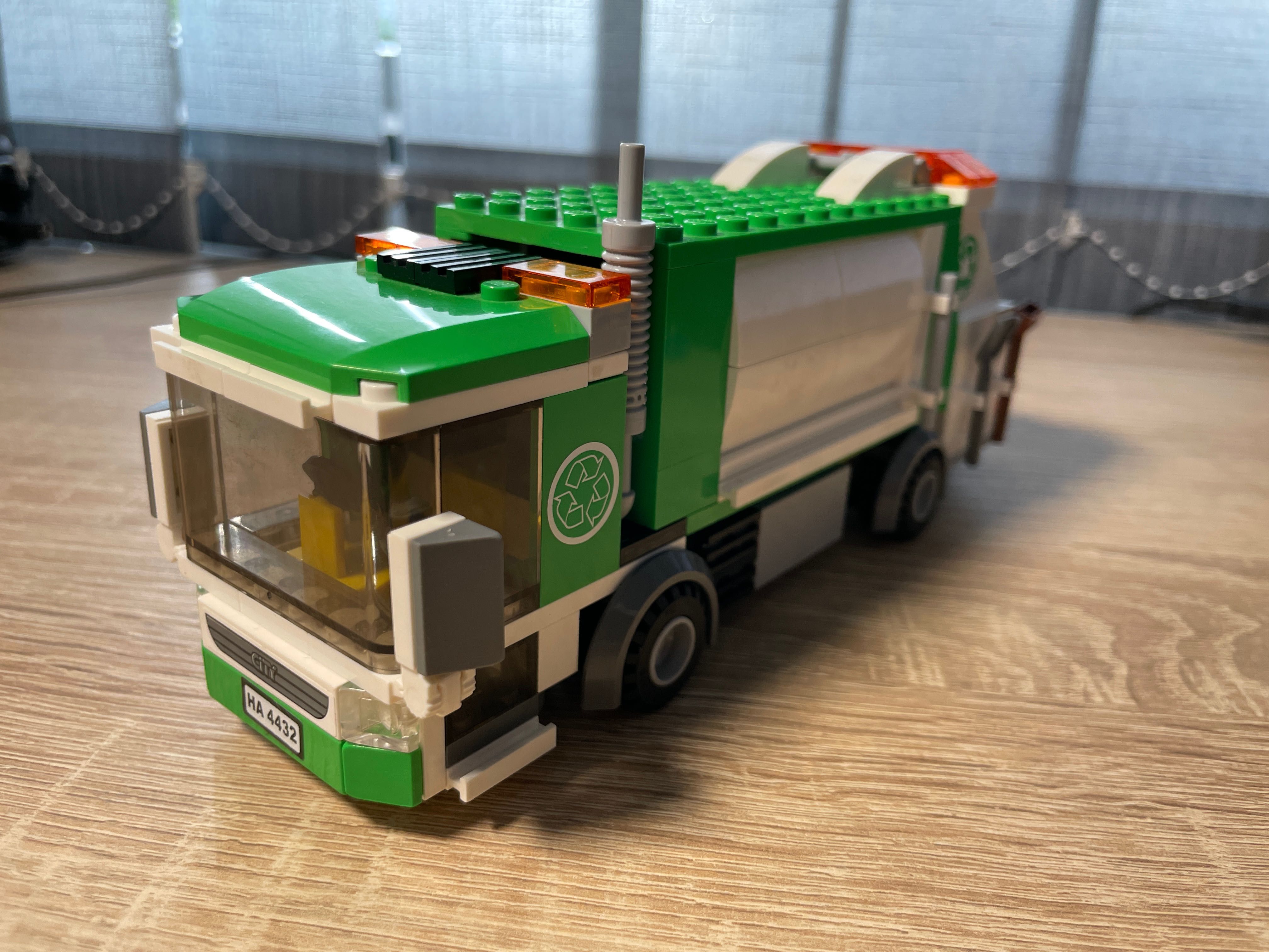 LEGO BUNDLE: GarbageTruck(4432) + SmallCar(3177)