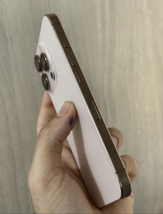 iPhone 16 pro/100% baterie