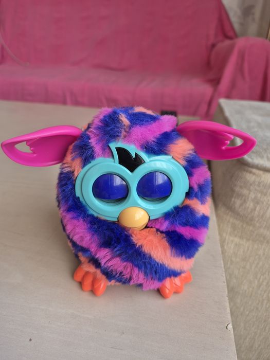 Furby говореща играчка