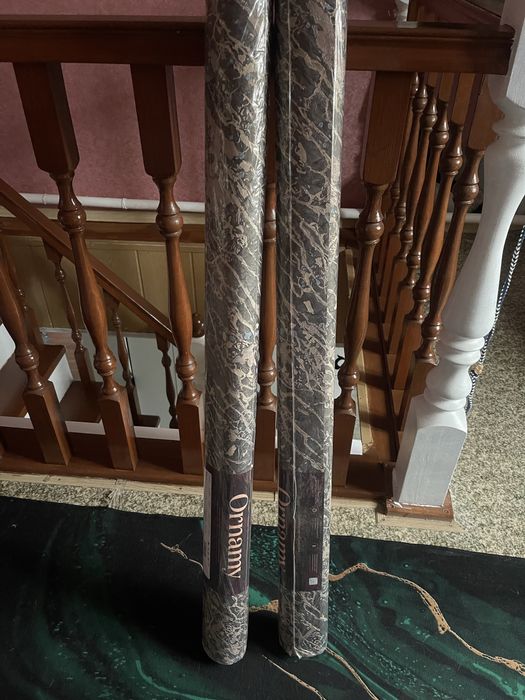 Продам два рулона обоев