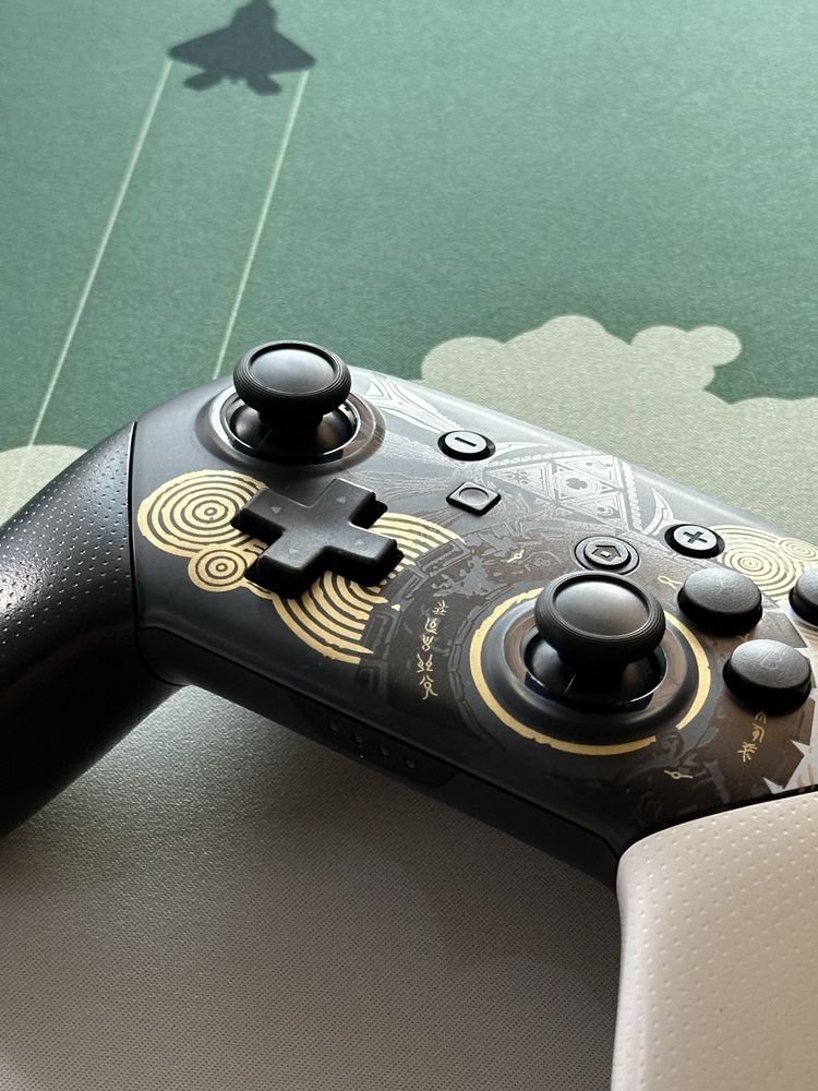 Nintendo Switch Pro Controller геймпад