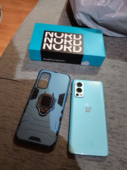 Vând OnePlus nord 4 nou