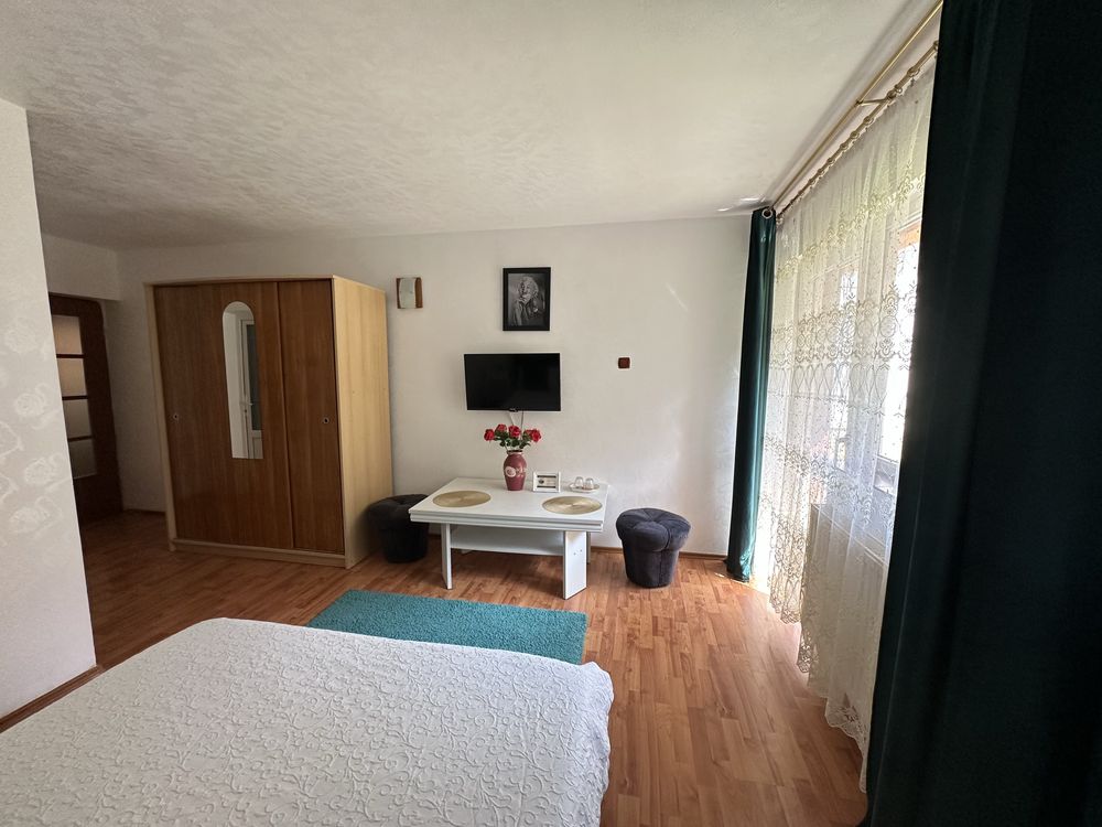Vina ANA oferă camere duble cu baie proprie