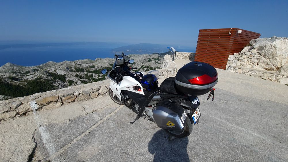 Vand Honda Vfr 1200 f din 2010 accesorizata full.