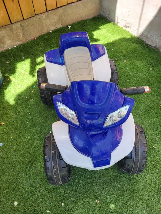 Vând atv electric copii
