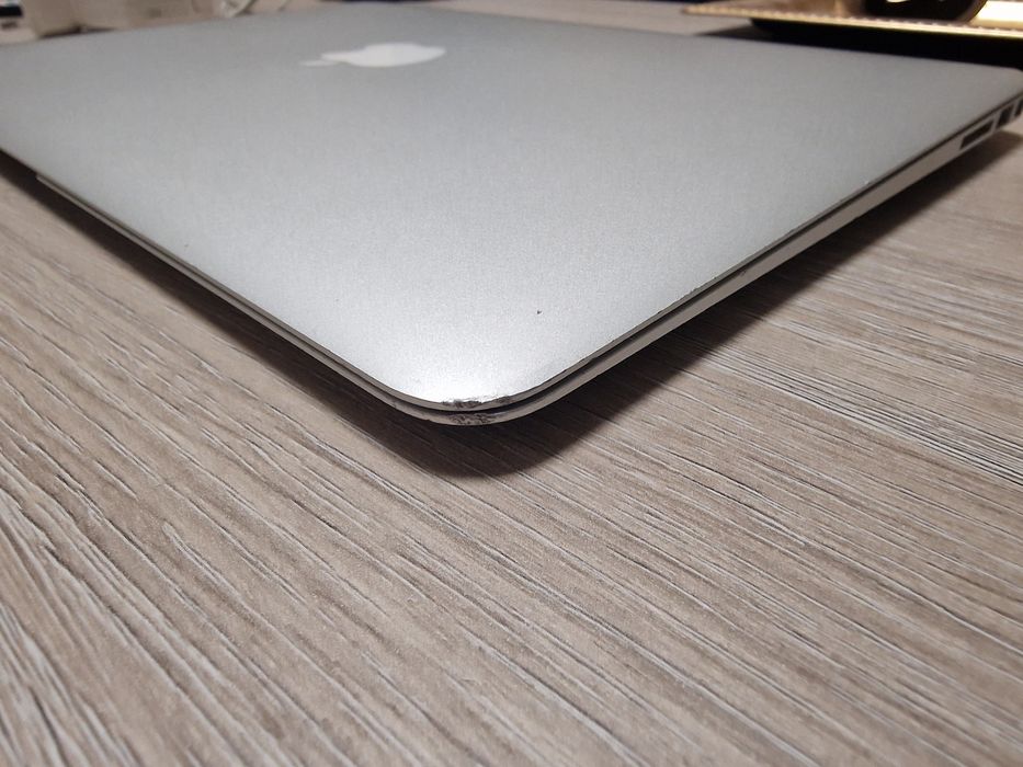 Macbook air 13 i5