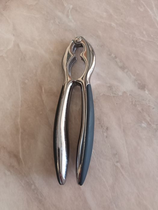 Орехотрошачка нова