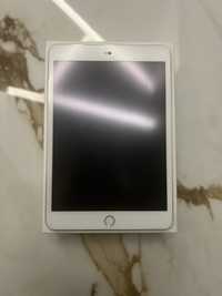 Apple iPad mini 3 64GB Wi-Fi