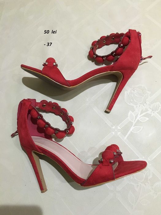 Sandale  femei .