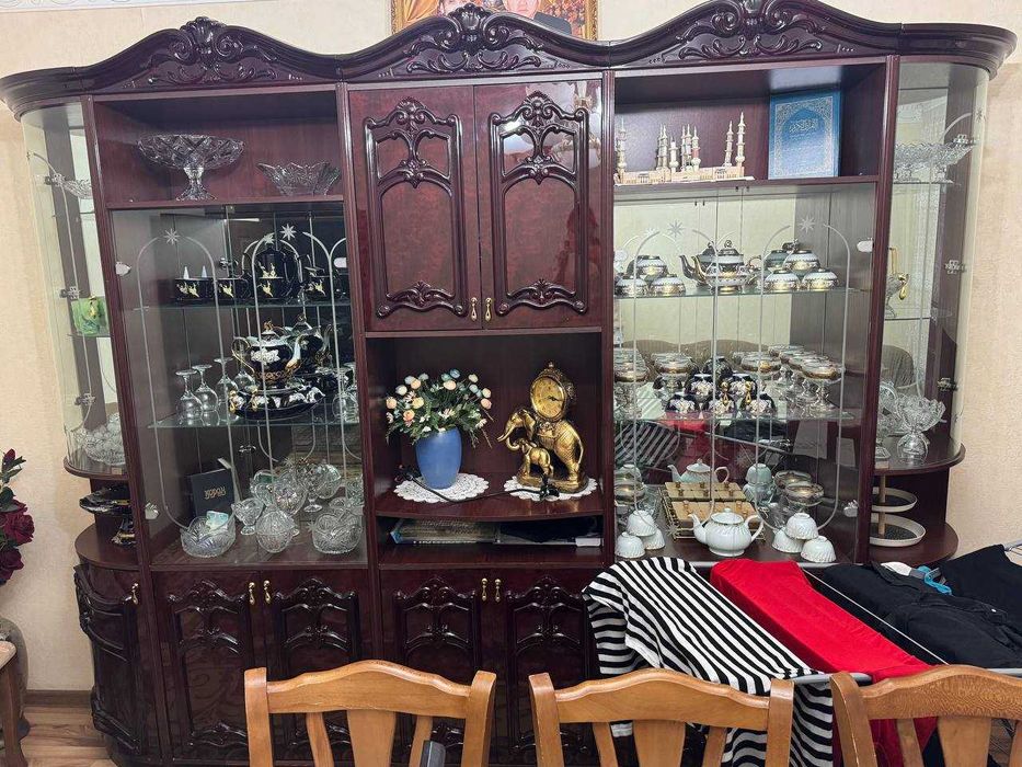 Продаётся стенка "Лиза"