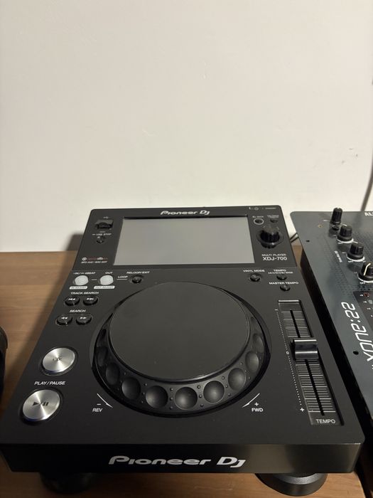 Pioneer DJ XDJ 700 (pereche) + Decksaver