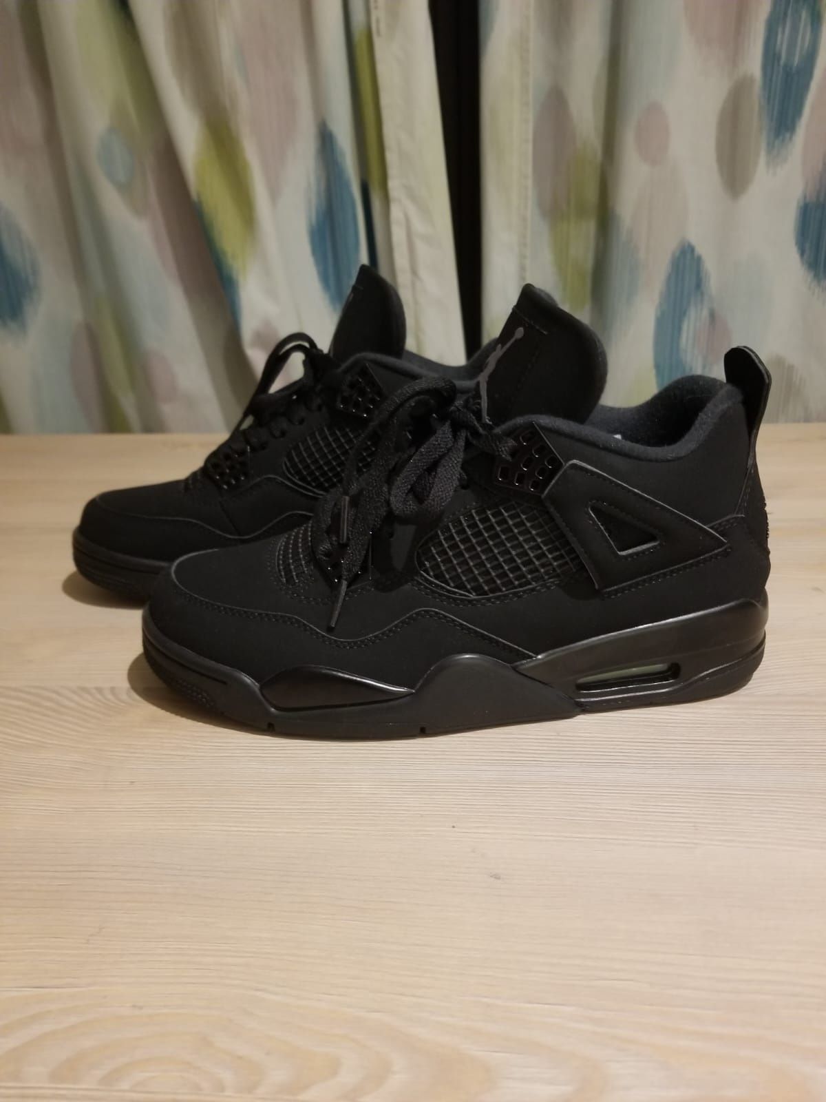 Jordan 4 black cat