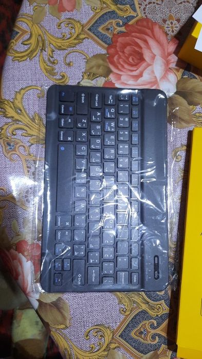 Планшет  серого цвета