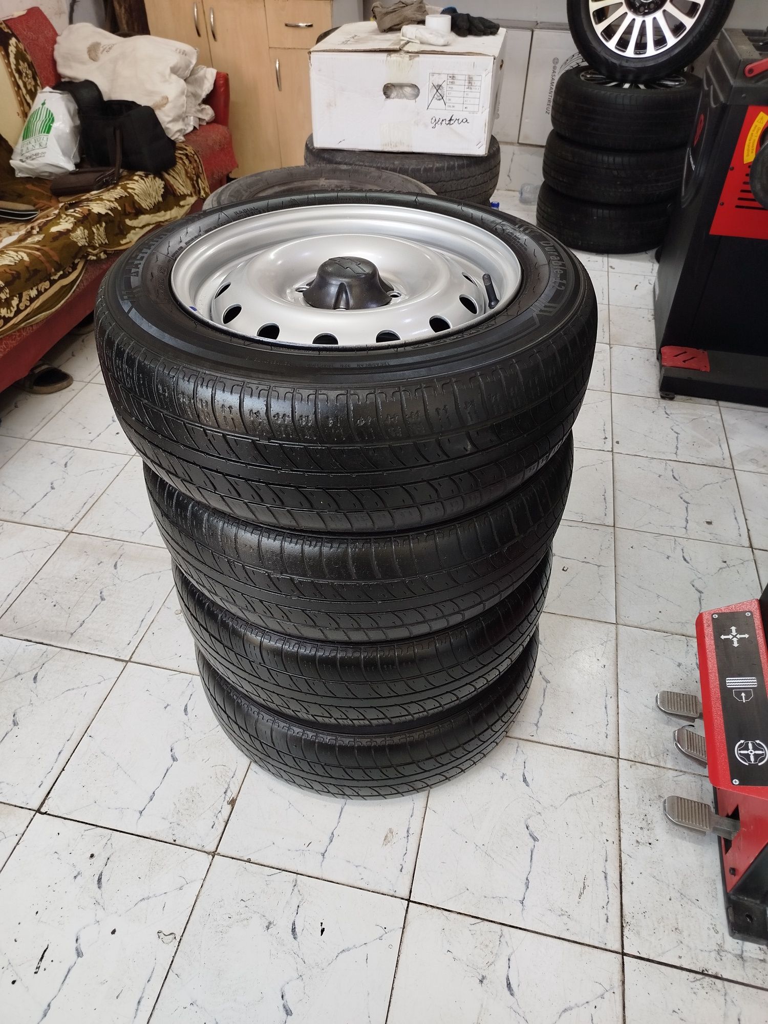 Gentra Lacetti R15 stalnoy seriy diska balon sotiladi