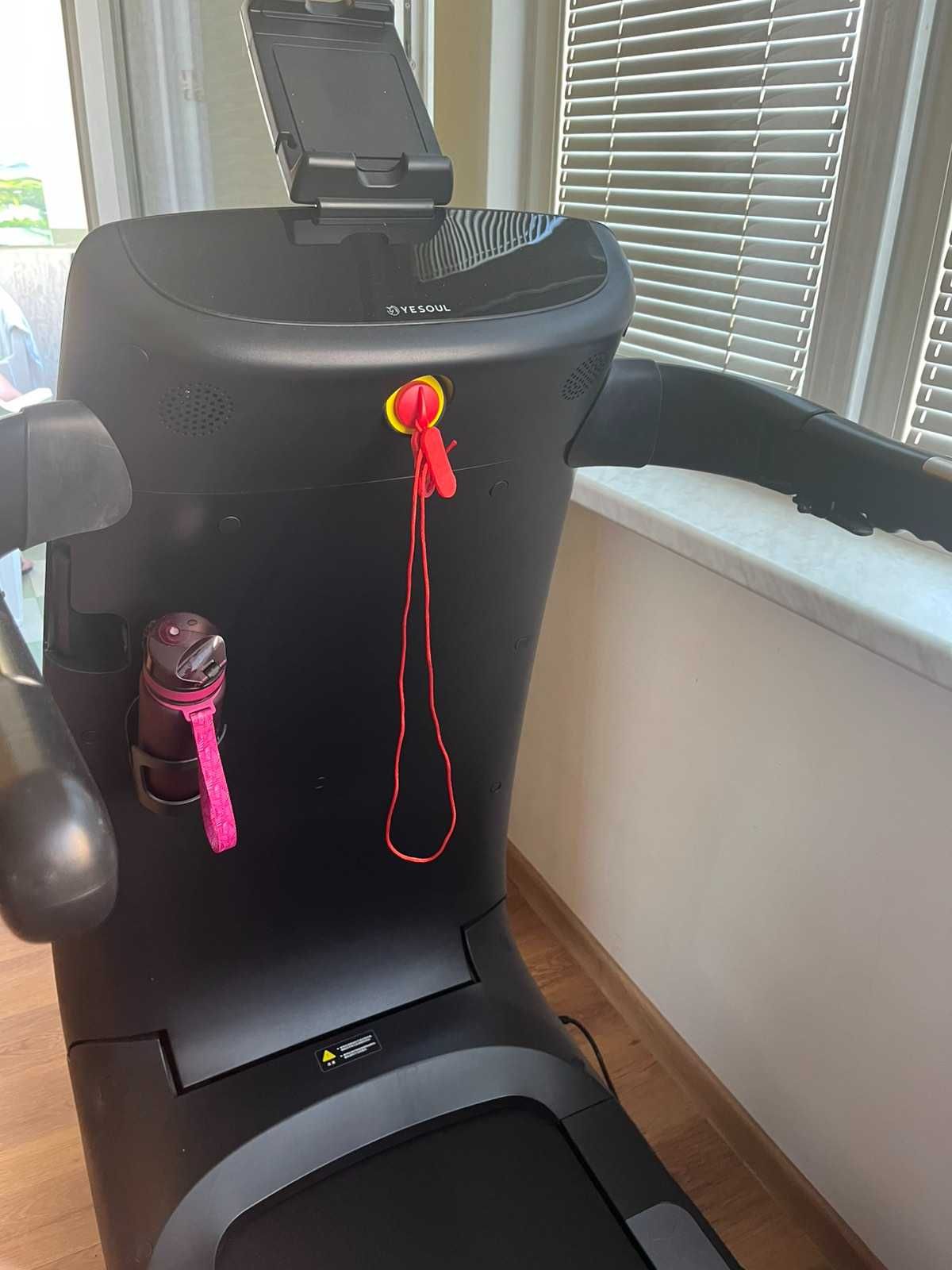 Бягаща пътека YESOUL P30, Smart,
