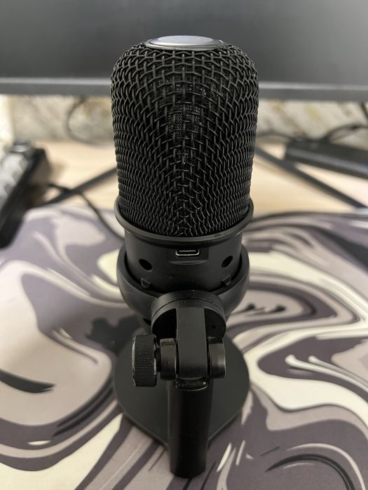 Продам микрофон Hyperx SoloCast