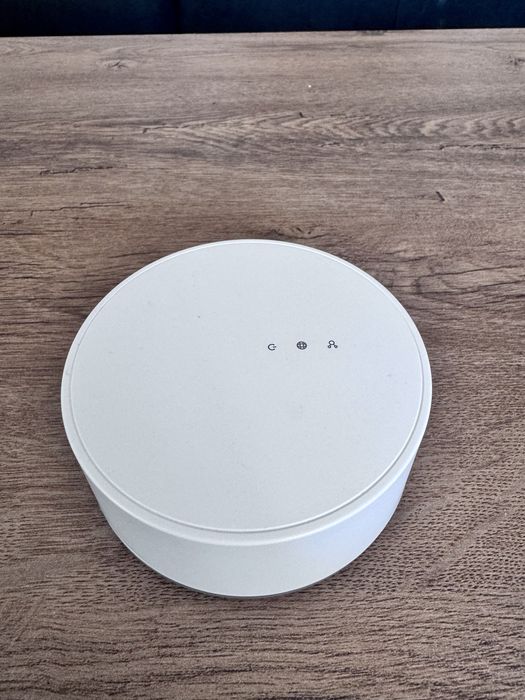 Gateway Smart Home IKEA TRÅDFRI (Model E1526) - Stare Excelentă!