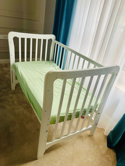 Pătuț bebe + saltea – stare foarte buna