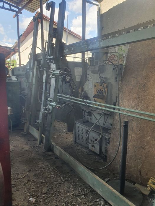 Fierastrau panglica tip centauro  si presa pentru rame .