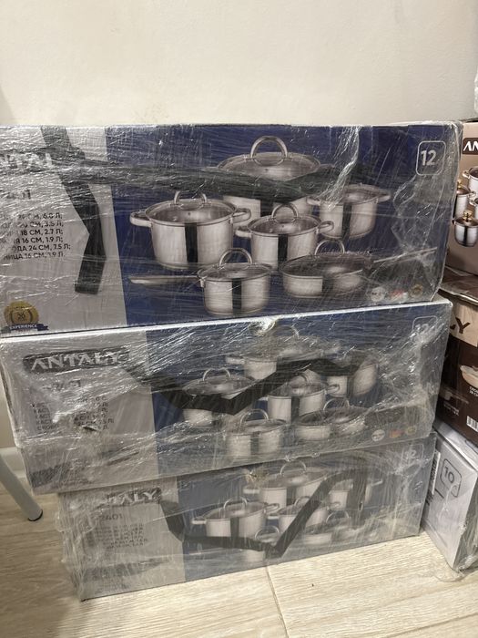 Набор кастрюль