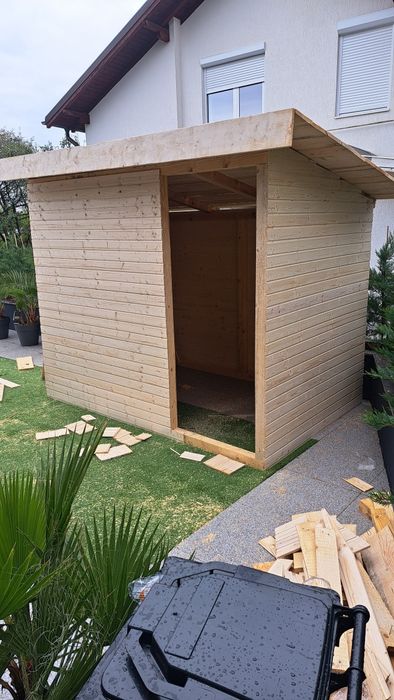 Vând  căsuțe foișoare de gradina