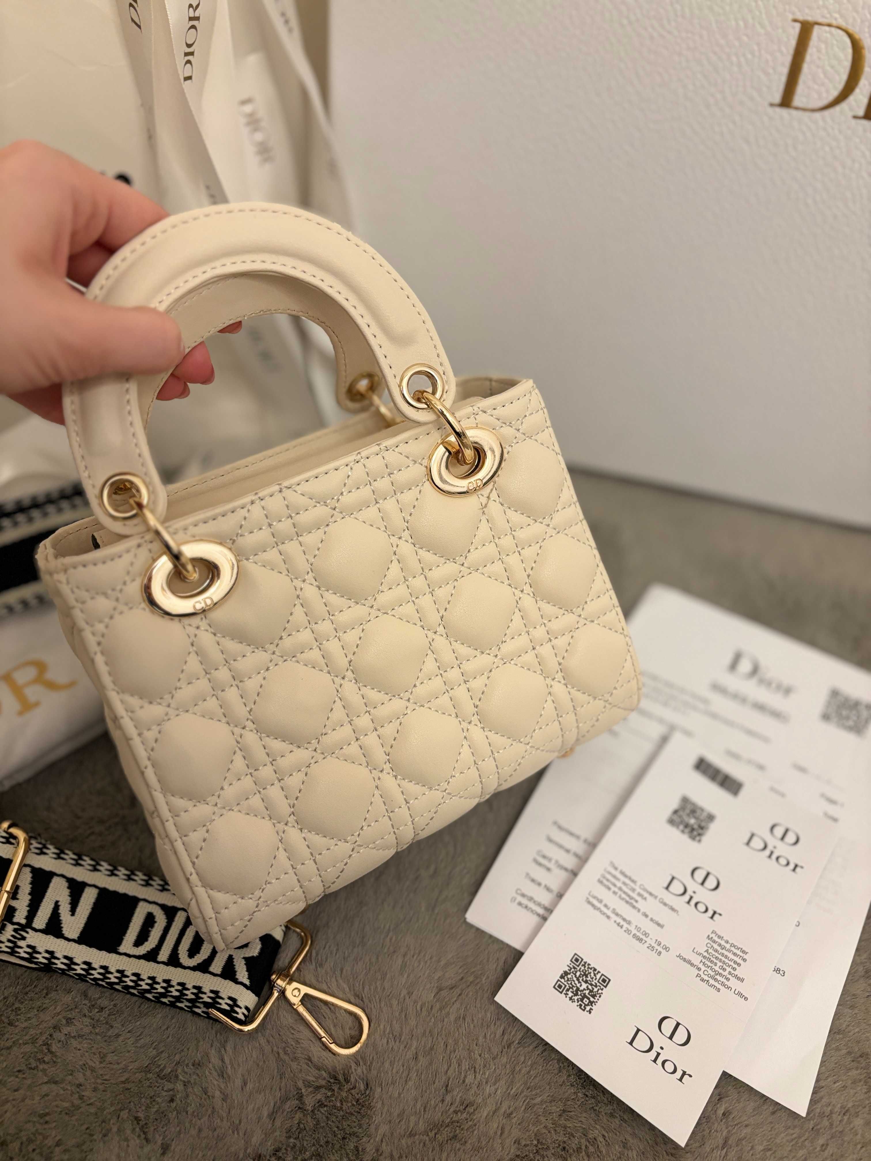 Geantă Christian Dior MEDIUM LADY D-LITE BAG 24cm x 20cm