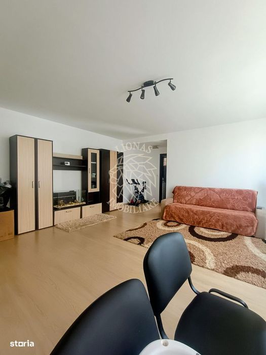 Apartament 2 camere-balcon-etaj 1-mobilat/utilat-Zona Petru Maior