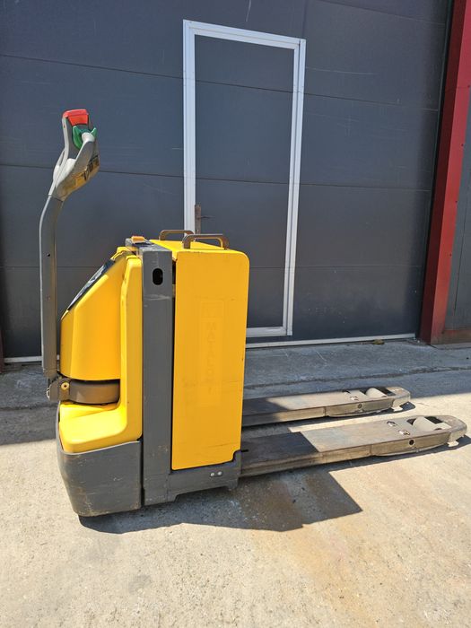 Transpaleta electrica Jungheinrich 2T