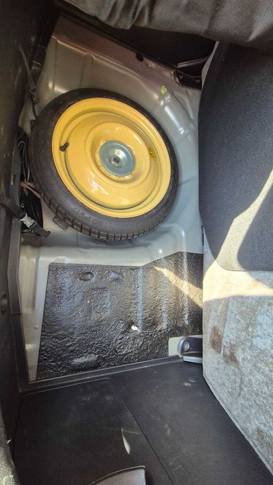 Mazda 2 1.3 бензин