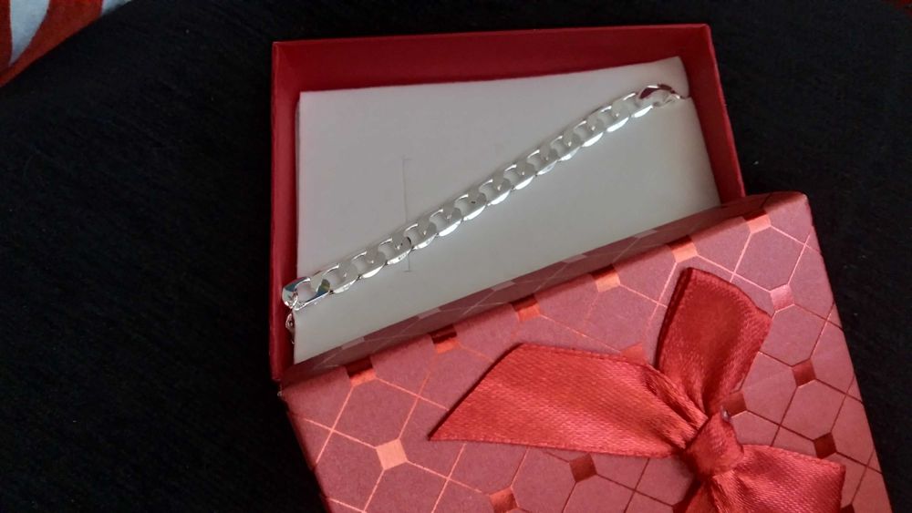 Масивен сребърен ланец, масивна сребърна гривна. В кутия