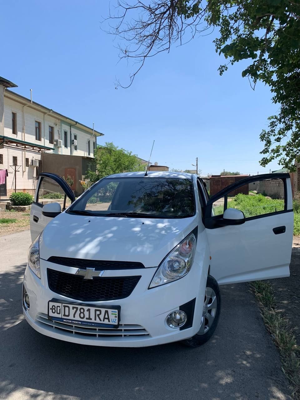 Chevrolet spark .