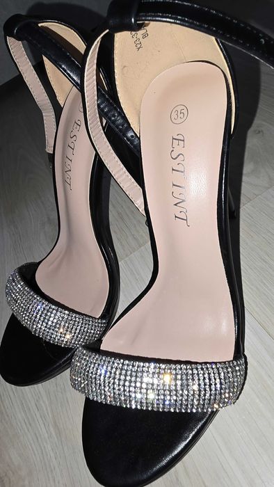 Sandale cu toc pentru femei