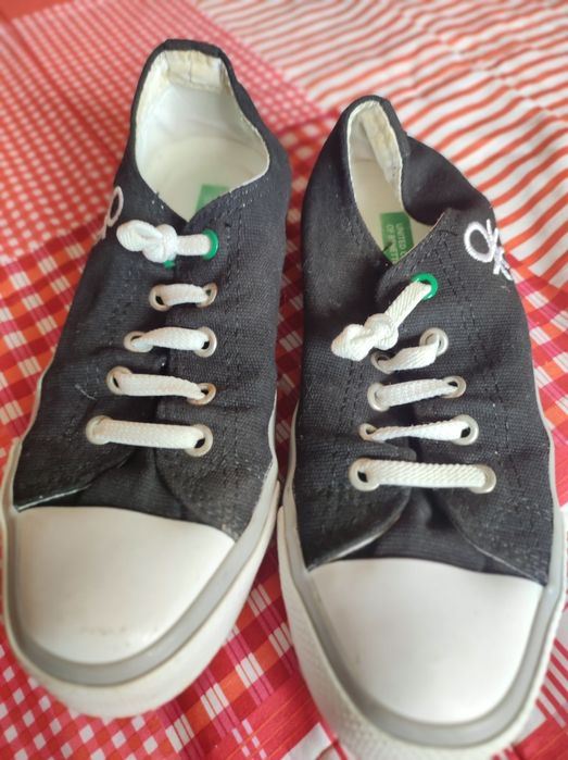 Чисто нови кецове