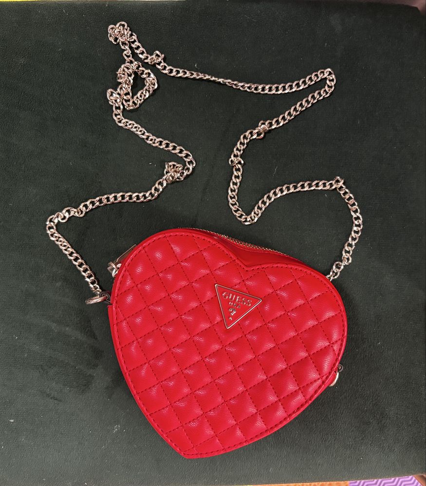 Чатна Guess Rianne червена