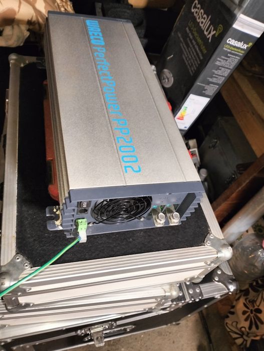 Invertor auto waeco 2000