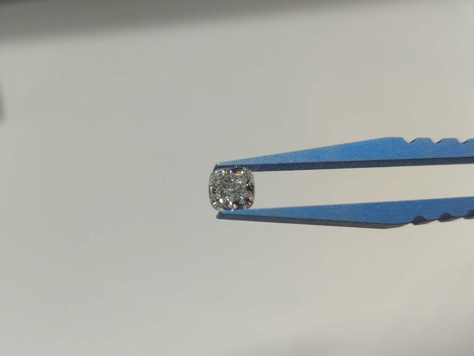 Диамант 0.70 карата Cushion Modified Brilliant