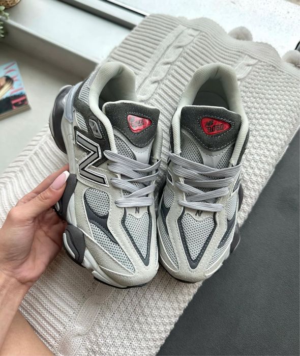 New Balance 9060