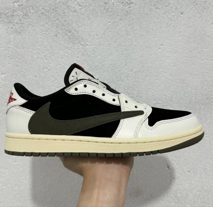 Jordan 1 low travis scott