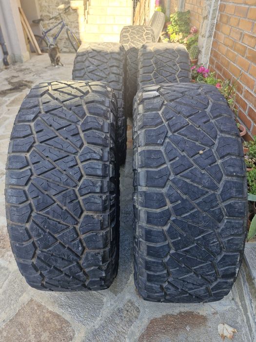 Продавам гуми HITTO