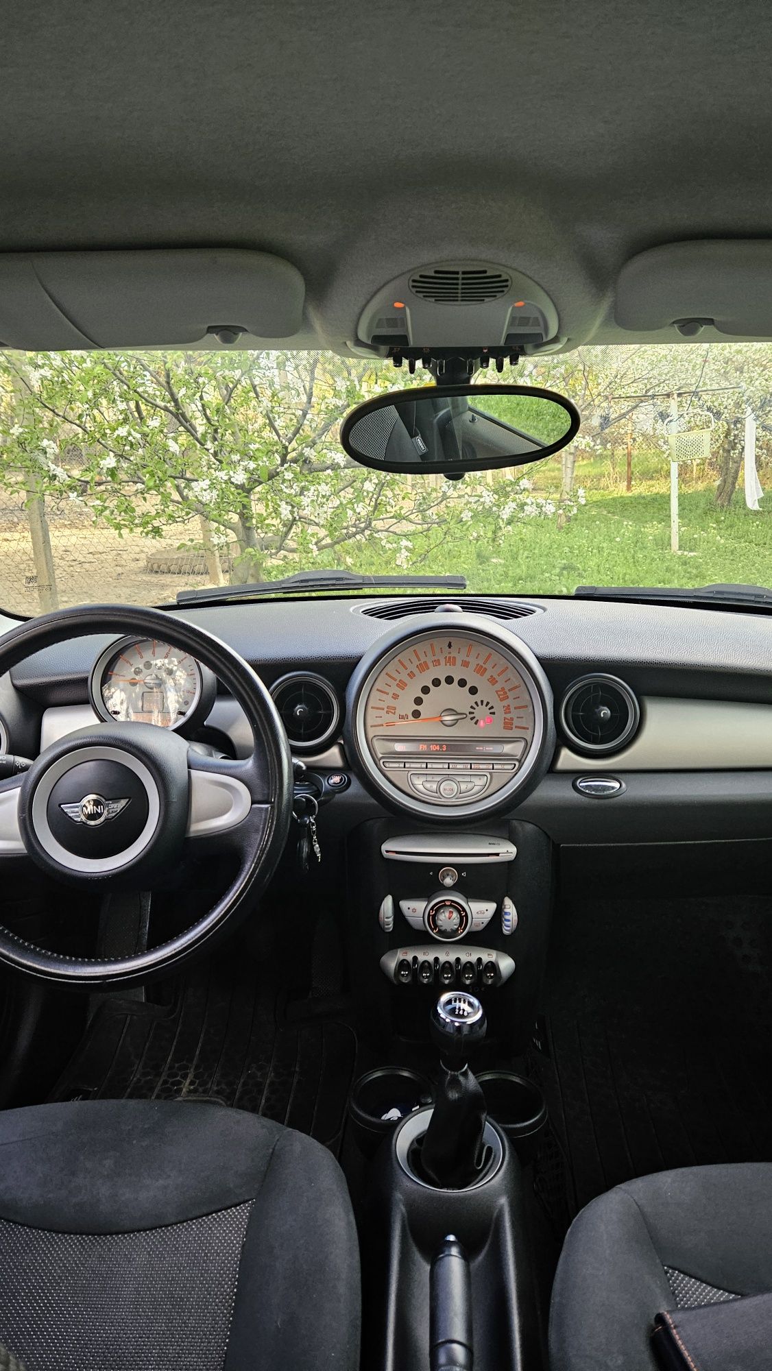 Mini Cooper R56  2010