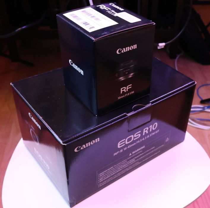 Aparat foto/ video Canon EOS R10