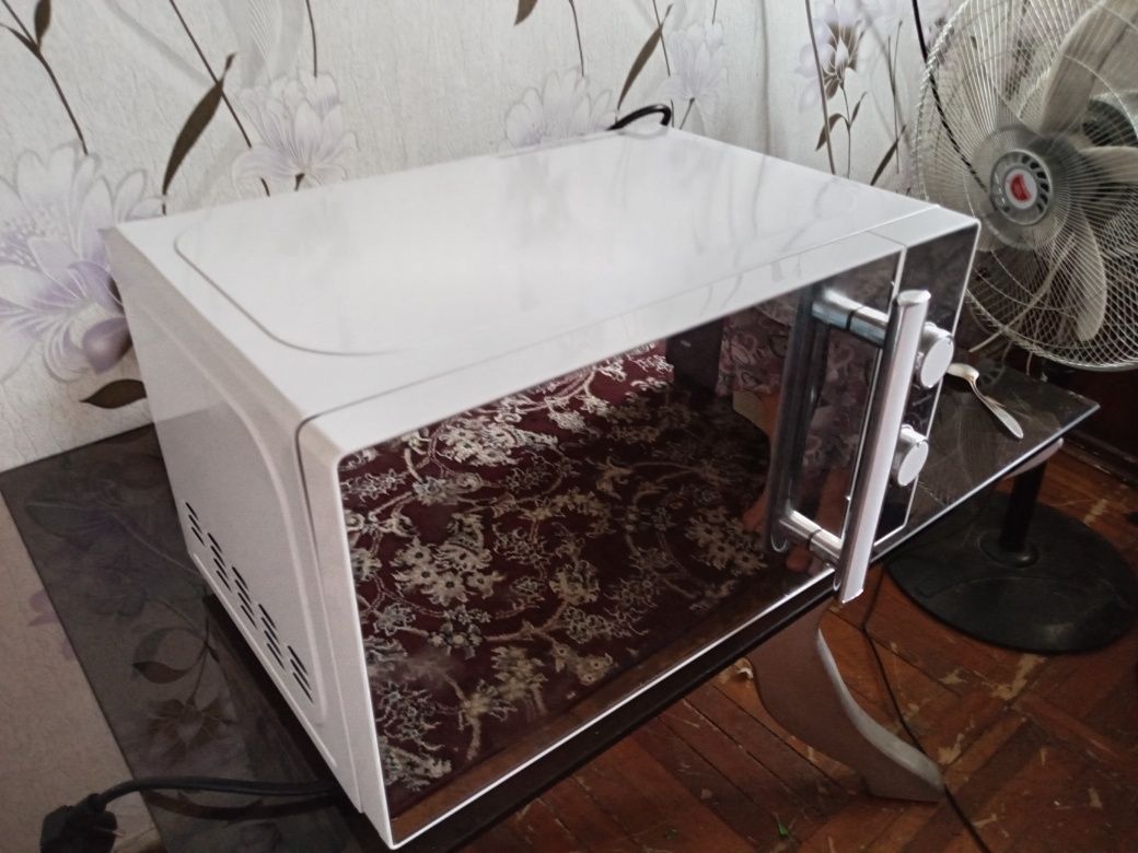 Микровалновка PREMIER