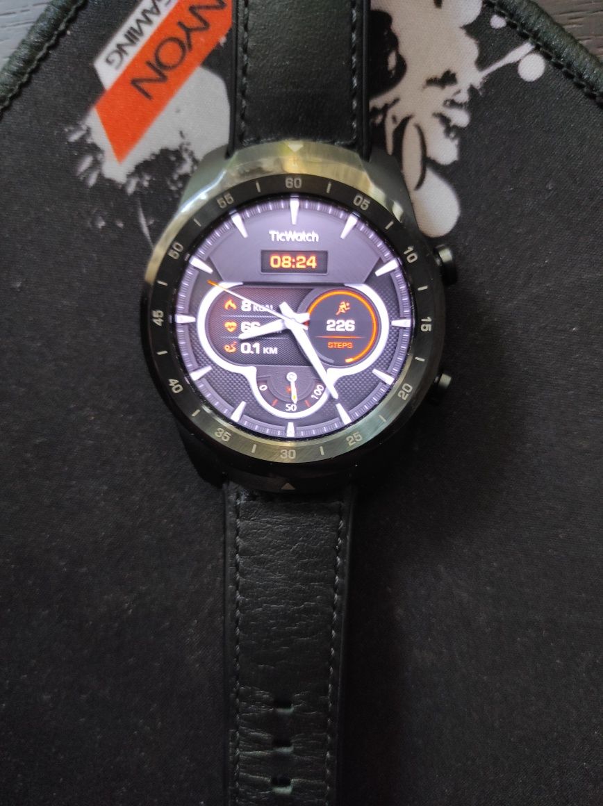 Smartwatch  Mobvoi Ticwatch pro 2020