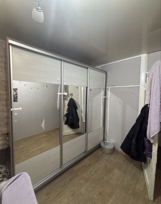 Есть торг ! Срочно Продам шкаф в отличном состоянии есть торг !!