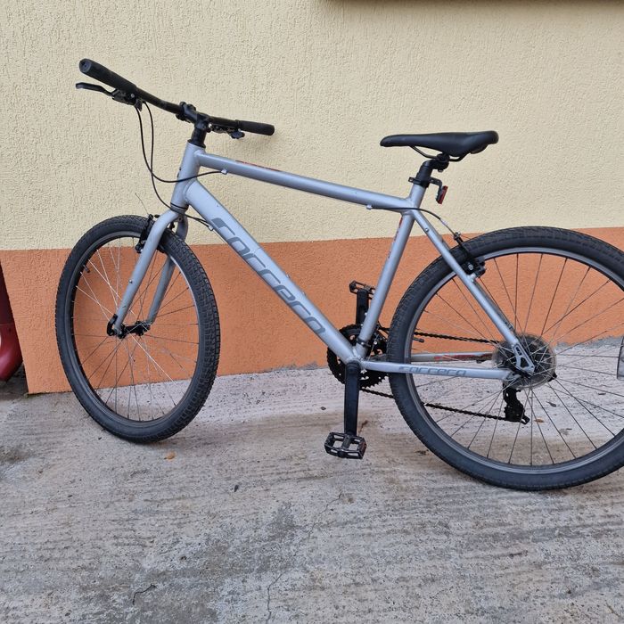 Bicicleta.marca career frem aluminiu