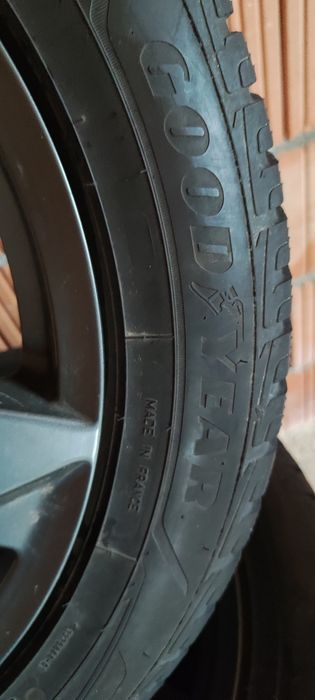 Jante aliaj Peugeot Ford 215/55/17 m+s