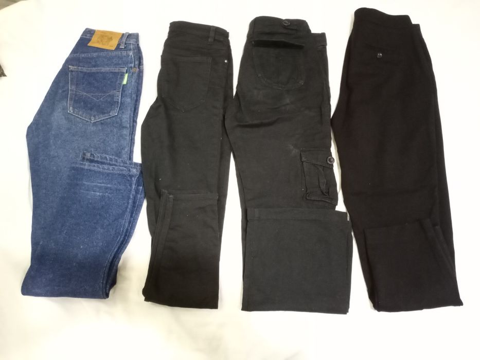 Джинсы для девочек подростковые три пары, одни классические брюки