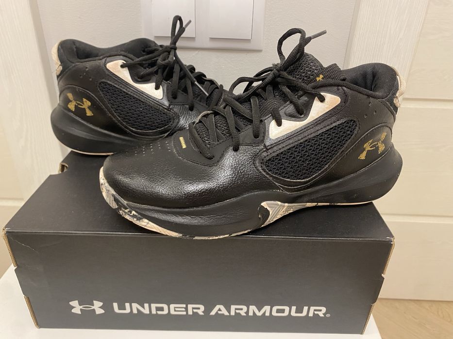 Adidasi baschet Under Armor mar 41